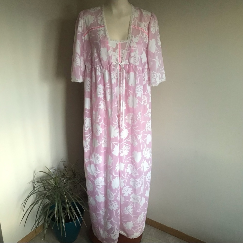 Vintage Pink Floral Night Gown Robe Set Ribbon Lace Lingerie Made in England